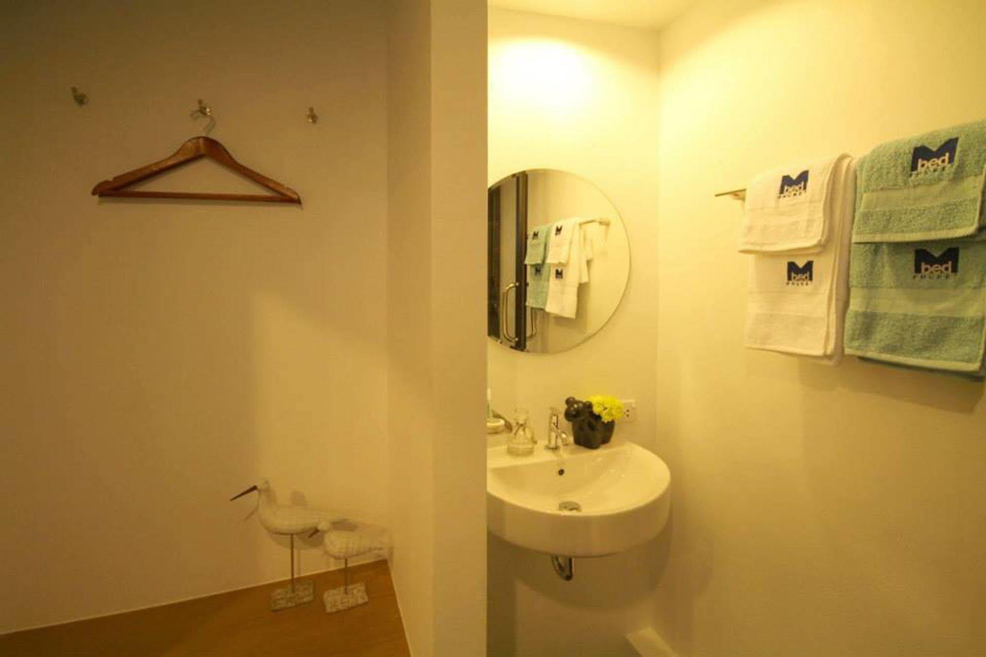 Hostel Mbed Phuket Exterior foto